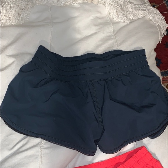 Lululemon shorts - Picture 4 of 7